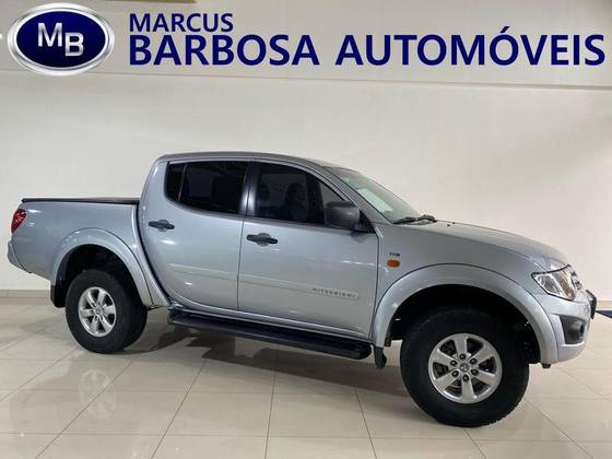 MITSUBISHI L200 TRITON 2.4 HLS 4X2 CD 16V FLEX 4P MANUAL MITSUBISHI L200 TRITON 2.4 HLS 4X2 CD 16V FLEX 4P MANUAL